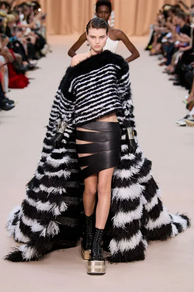 Look 53
